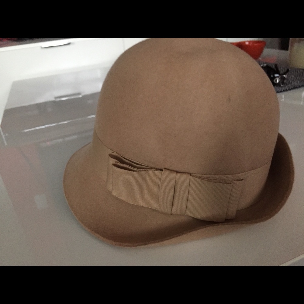 Beautiful wool hat - Picture 1 of 5